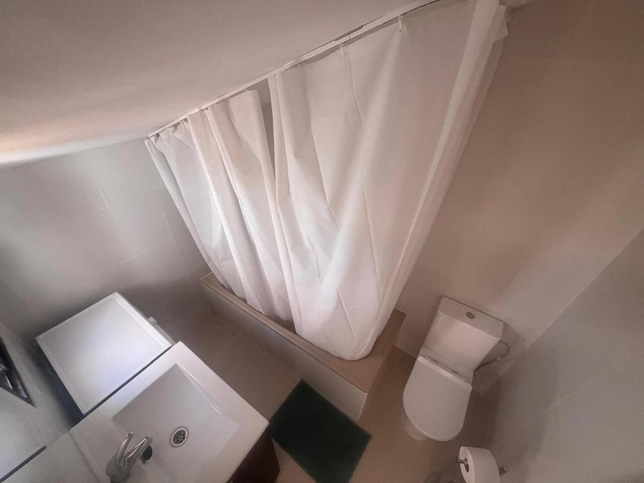 טורמולינוס Apartamento Lidia Planta 2, La Carihuela 1ª Linea Playa, Vistas Mar, Buhardilla 1 Dormitorio, 40 M2, 1-3 Huesped, Terraza, Wifi מראה חיצוני תמונה