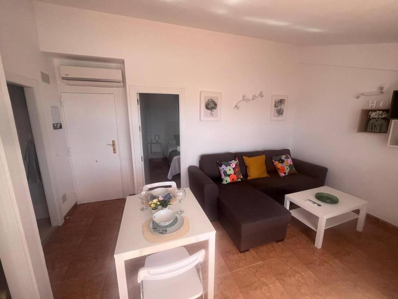 טורמולינוס Apartamento Lidia Planta 2, La Carihuela 1ª Linea Playa, Vistas Mar, Buhardilla 1 Dormitorio, 40 M2, 1-3 Huesped, Terraza, Wifi מראה חיצוני תמונה